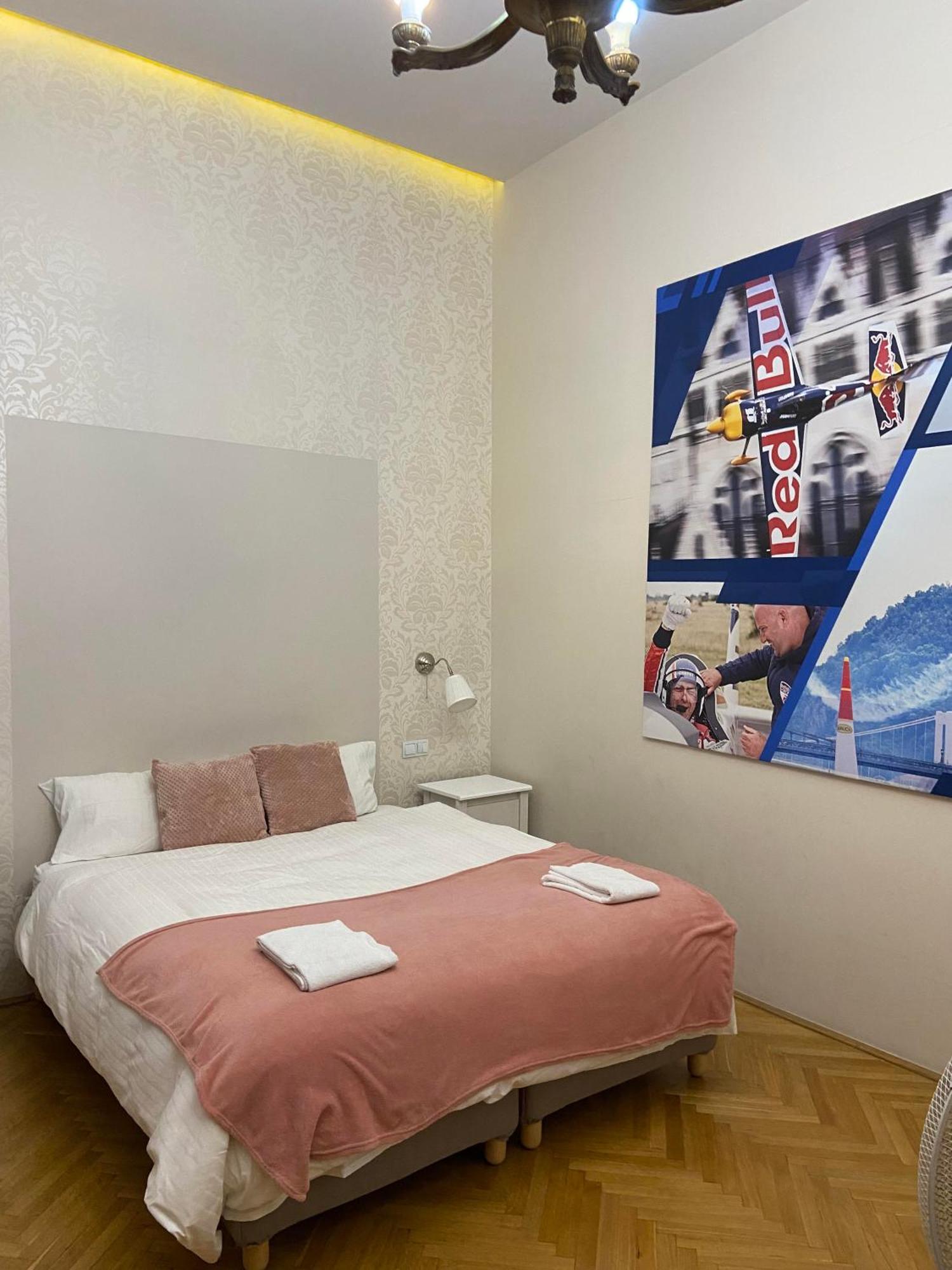 The Cream Hotell Budapest Exteriör bild
