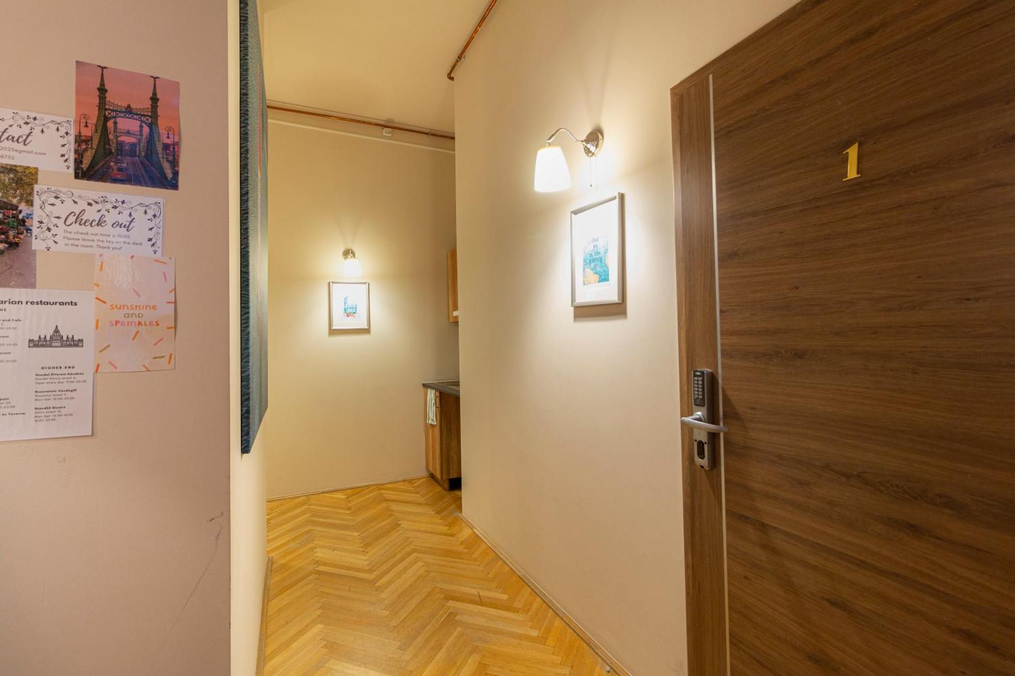 The Cream Hotell Budapest Exteriör bild