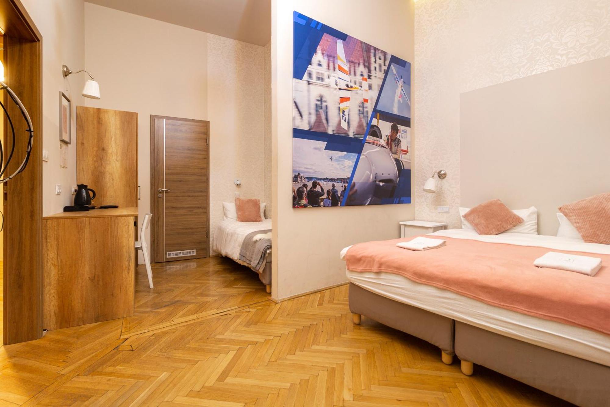 The Cream Hotell Budapest Exteriör bild